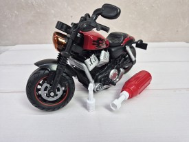 Moto chopera con destornillador 